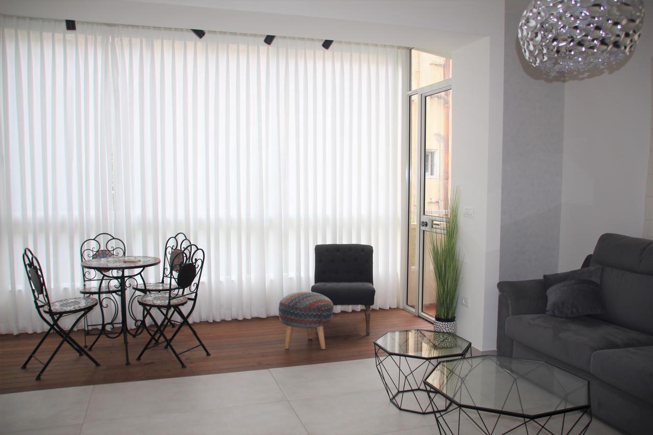Arianked Palace With Private Parking Tel Aviv Ngoại thất bức ảnh