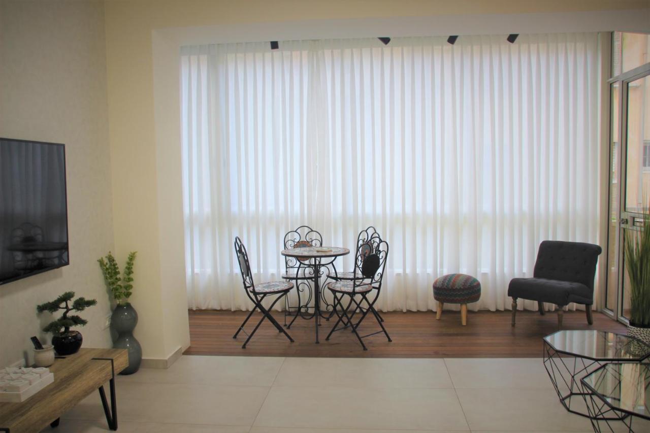 Arianked Palace With Private Parking Tel Aviv Ngoại thất bức ảnh