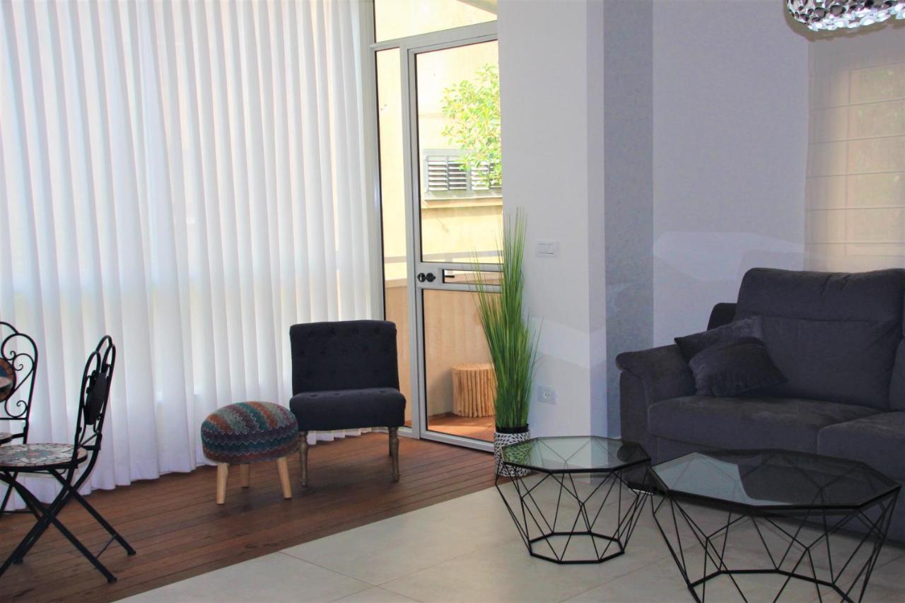 Arianked Palace With Private Parking Tel Aviv Ngoại thất bức ảnh